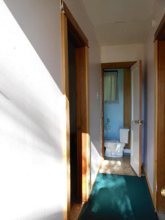 Katahdin Cabins Hotell Millinocket Eksteriør bilde