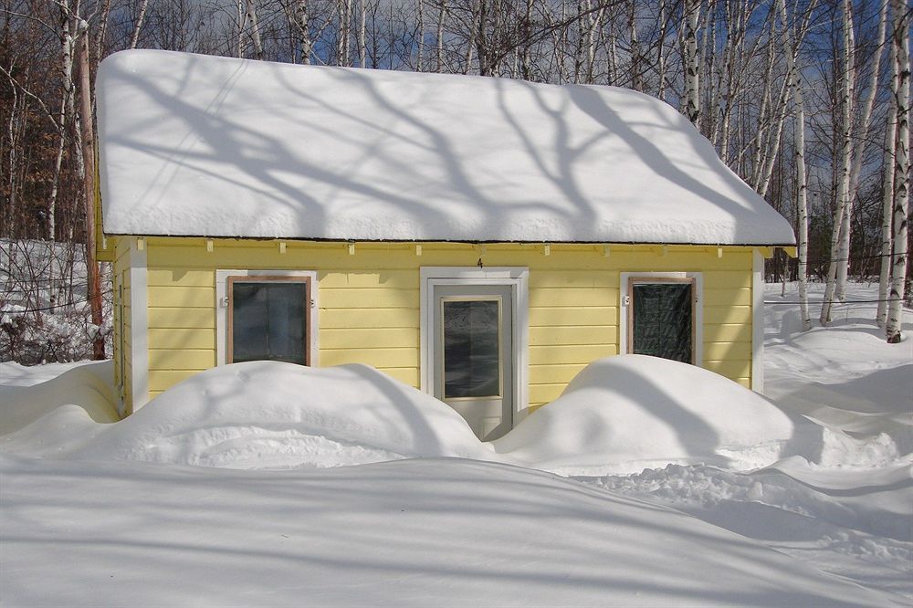 Katahdin Cabins Hotell Millinocket Eksteriør bilde