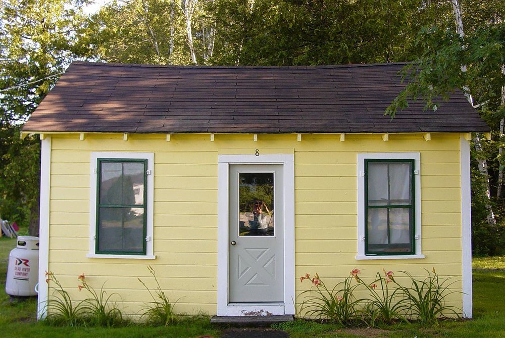Katahdin Cabins Hotell Millinocket Eksteriør bilde