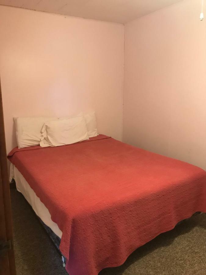 Katahdin Cabins Hotell Millinocket Eksteriør bilde